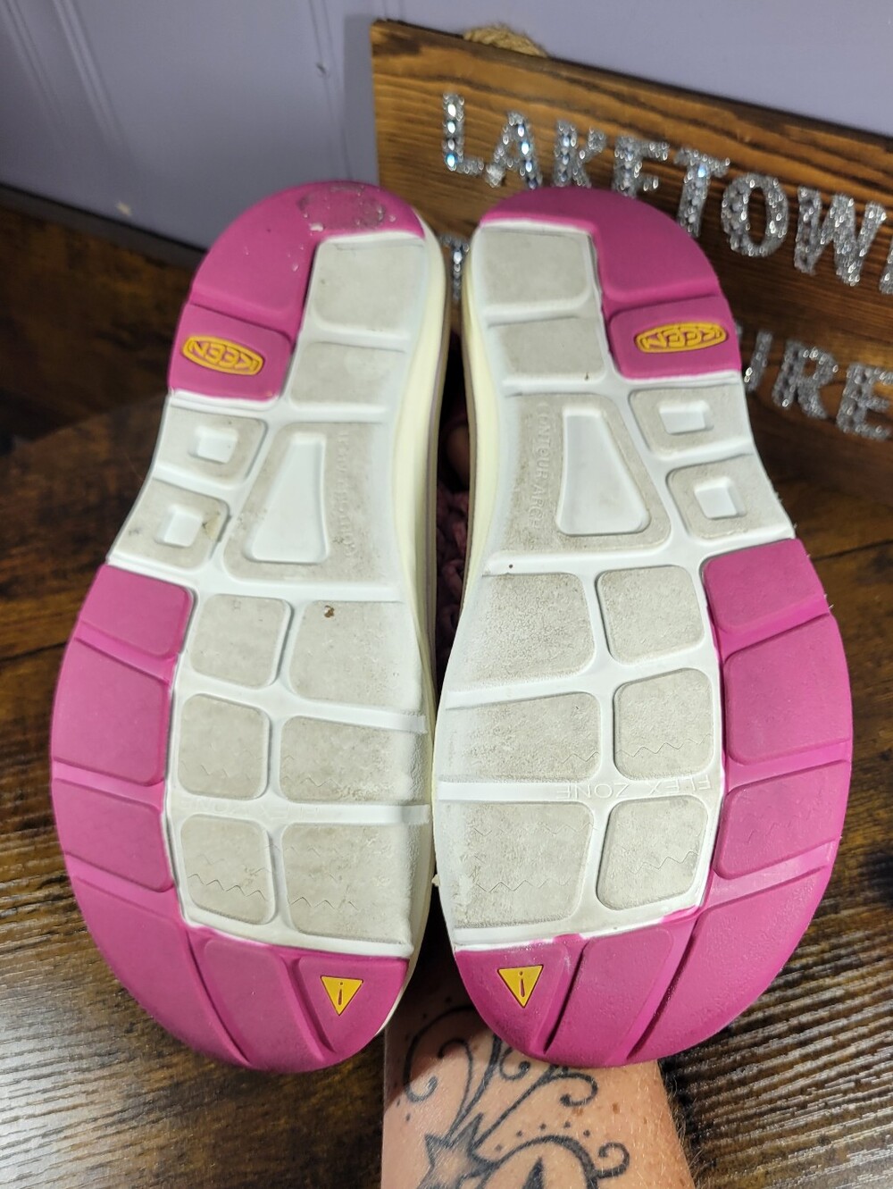KEEN Pink Outdoor lace Sandals anatomical footbed size 7 - Picture 5 of 14